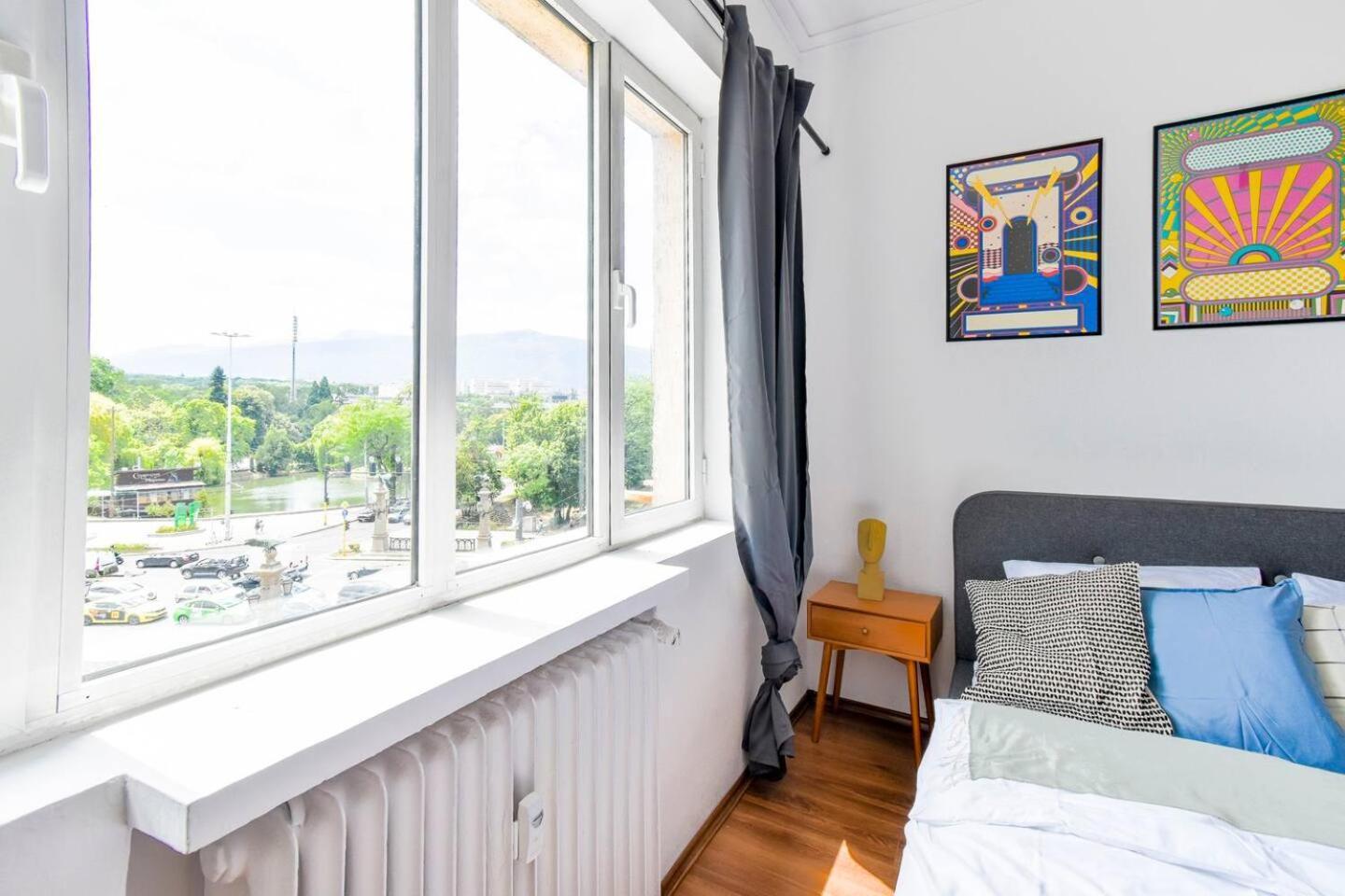 Appartement Super Fresh! 3bdr In Center's Artistic Area Sofia